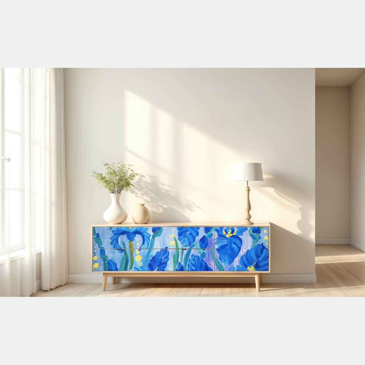 Naklejka repozycjonowalna żywy niebieski bukiet irysów – Wallissimo® Naklejka repozycjonowalna żywy niebieski bukiet irysów – Wallissimo®