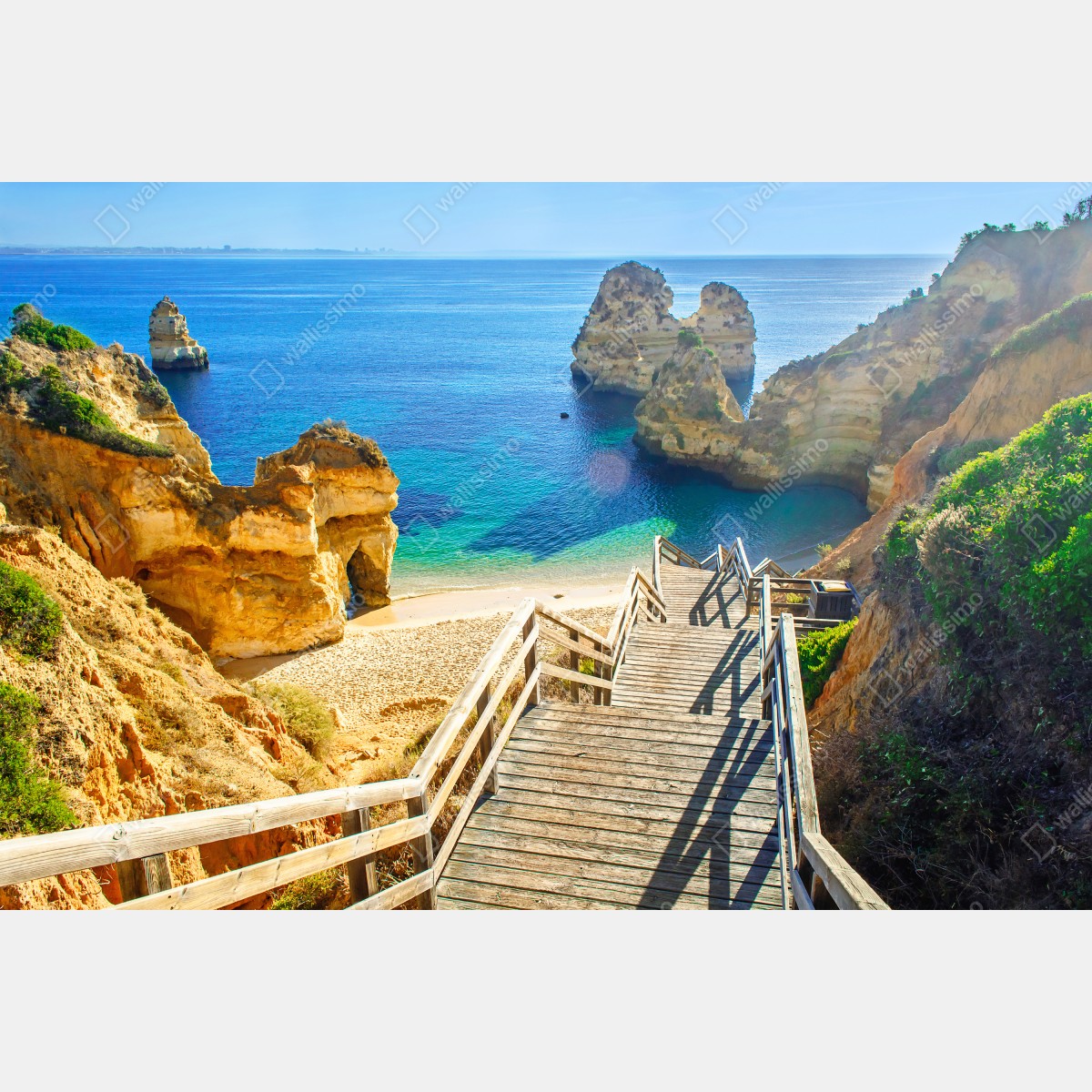 Naklejka repozycjonowalna słoneczne schody prowadzące do turkusowej zatoczki – Wallissimo® Naklejka repozycjonowalna słoneczne schody prowadzące do turkusowej zatoczki – Wallissimo®