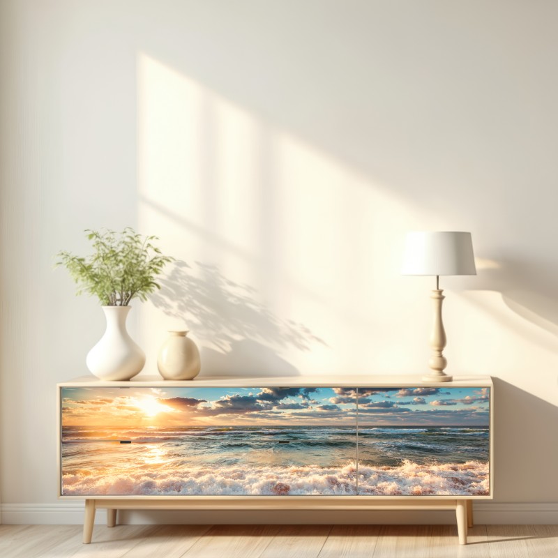 Naklejka repozycjonowalna złoty wschód słońca nad brzegiem morza – Wallissimo® Naklejka repozycjonowalna złoty wschód słońca nad brzegiem morza – Wallissimo®