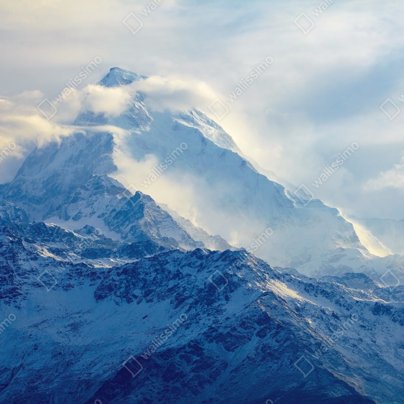 Naklejka repozycjonowalna majestatyczny śnieżny szczyt górski – Wallissimo® Naklejka repozycjonowalna majestatyczny śnieżny szczyt górski – Wallissimo®