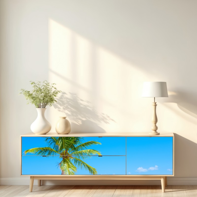 Naklejka repozycjonowalna tropikalna palma na białej plaży – Wallissimo® Naklejka repozycjonowalna tropikalna palma na białej plaży – Wallissimo®