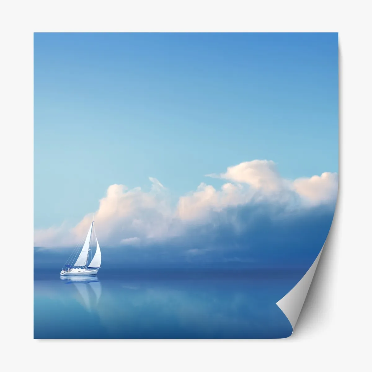 Naklejka repozycjonowalna żaglówka na spokojnym niebieskim morzu – Wallissimo® Naklejka repozycjonowalna żaglówka na spokojnym niebieskim morzu – Wallissimo®