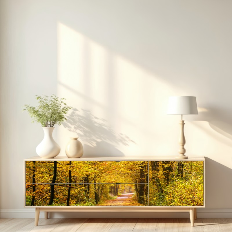 Naklejka repozycjonowalna złota jesienna ścieżka w lesie – Wallissimo® Naklejka repozycjonowalna złota jesienna ścieżka w lesie – Wallissimo®