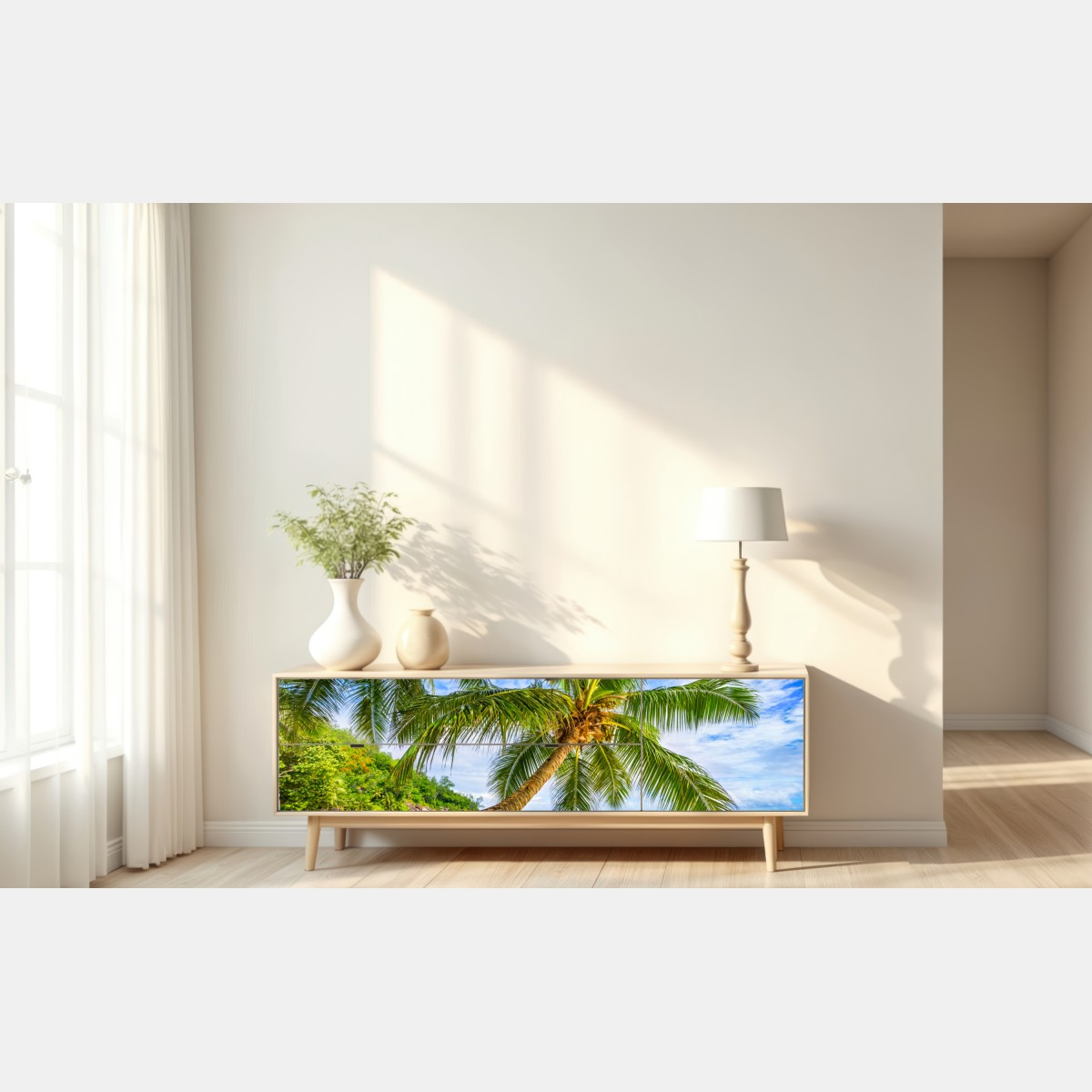 Naklejka repozycjonowalna tropikalna palma na białej plaży – Wallissimo® Naklejka repozycjonowalna tropikalna palma na białej plaży – Wallissimo®