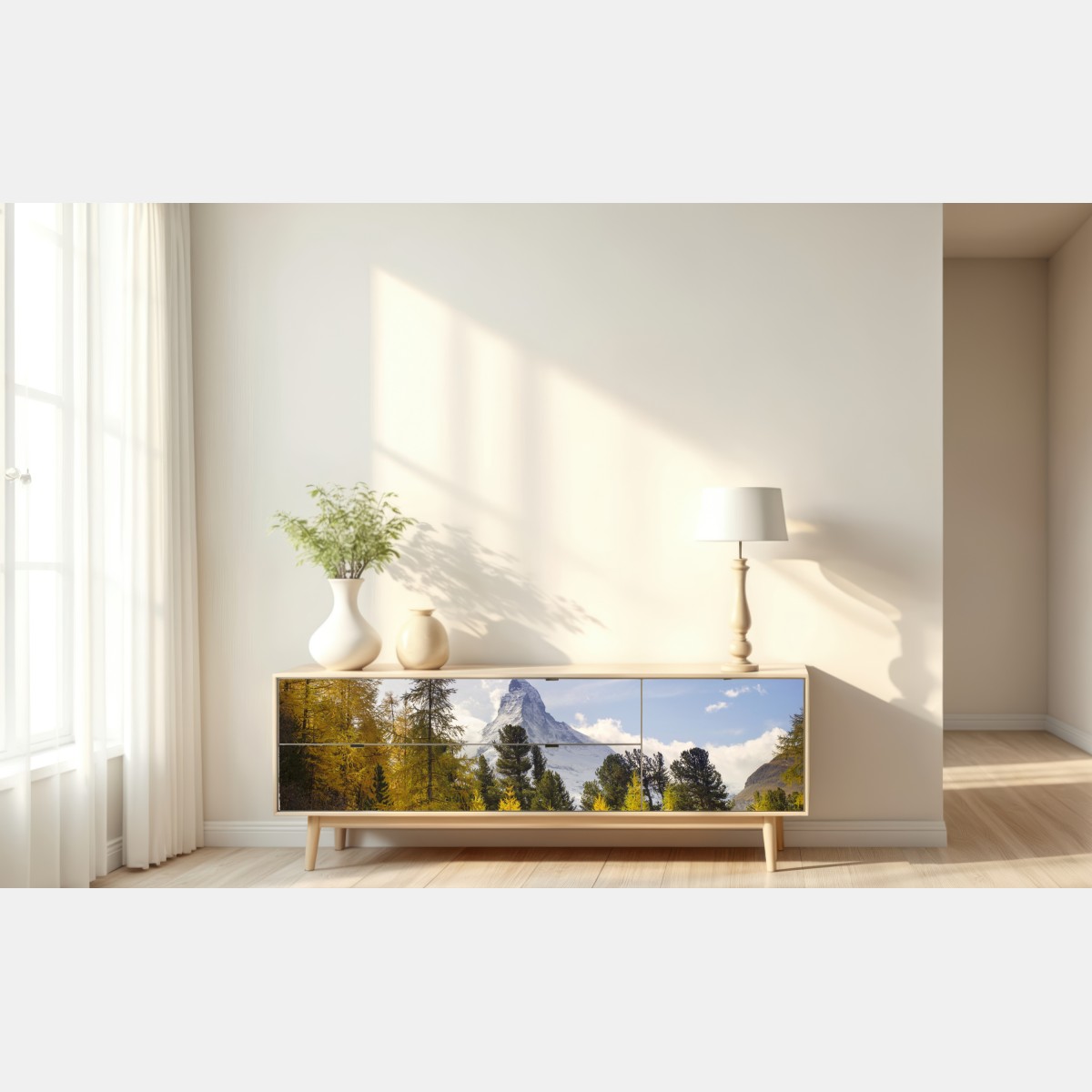 Naklejka repozycjonowalna złote modrzewie i Matterhorn – Wallissimo® Naklejka repozycjonowalna złote modrzewie i Matterhorn – Wallissimo®