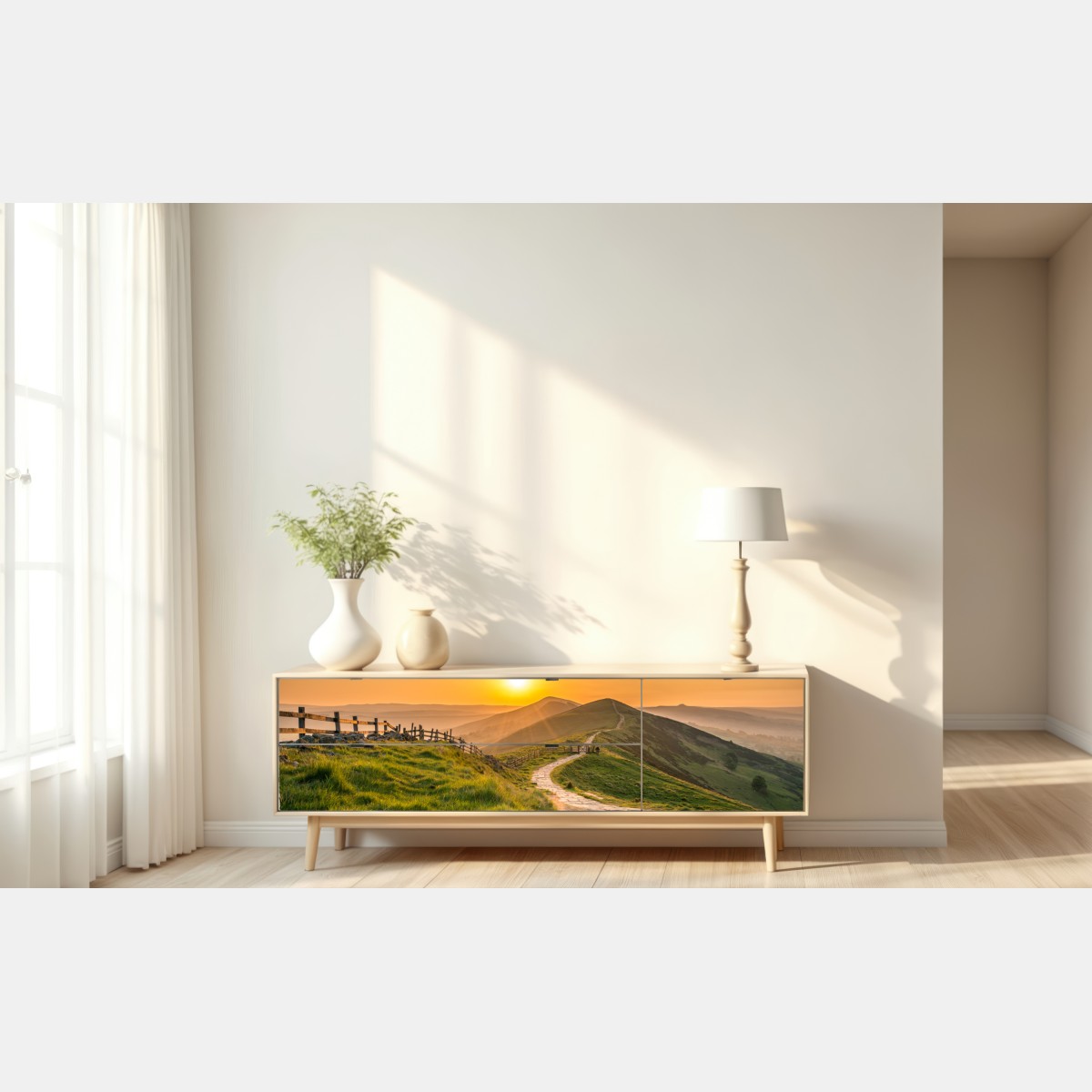 Naklejka repozycjonowalna wschód słońca nad zielonymi pagórkami – Wallissimo® Naklejka repozycjonowalna wschód słońca nad zielonymi pagórkami – Wallissimo®