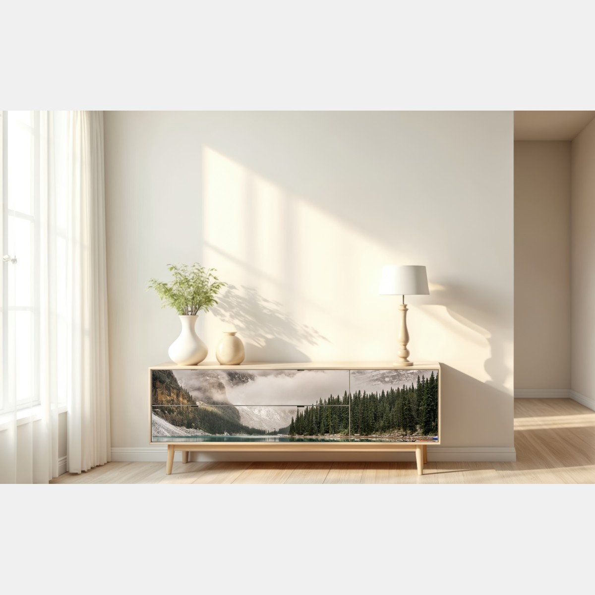 Naklejka repozycjonowalna mglista górska tafla jeziora – Wallissimo® Naklejka repozycjonowalna mglista górska tafla jeziora – Wallissimo®