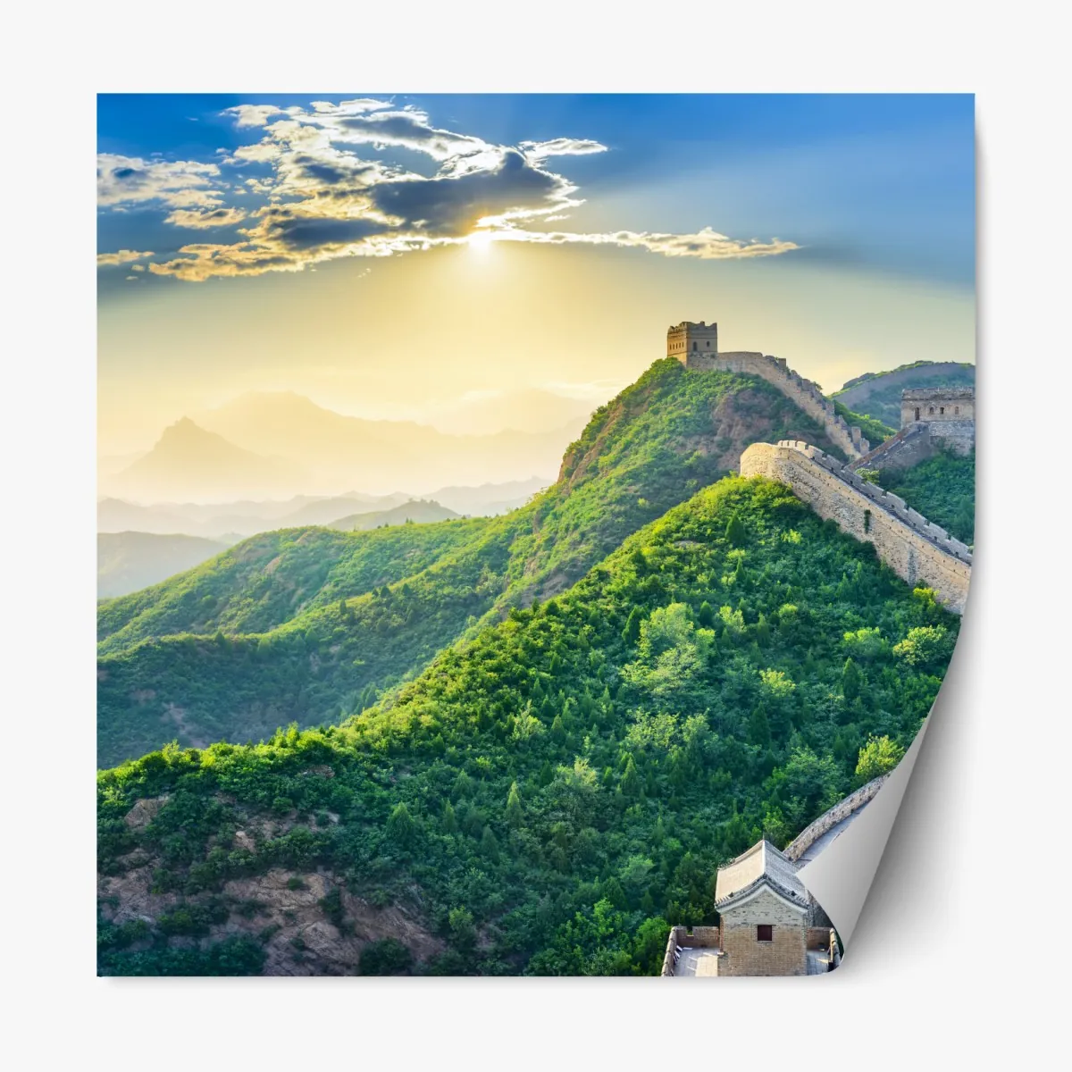 Naklejka repozycjonowalna Wielki Mur o świcie nad zielonymi górami – Wallissimo® Naklejka repozycjonowalna Wielki Mur o świcie nad zielonymi górami – Wallissimo®