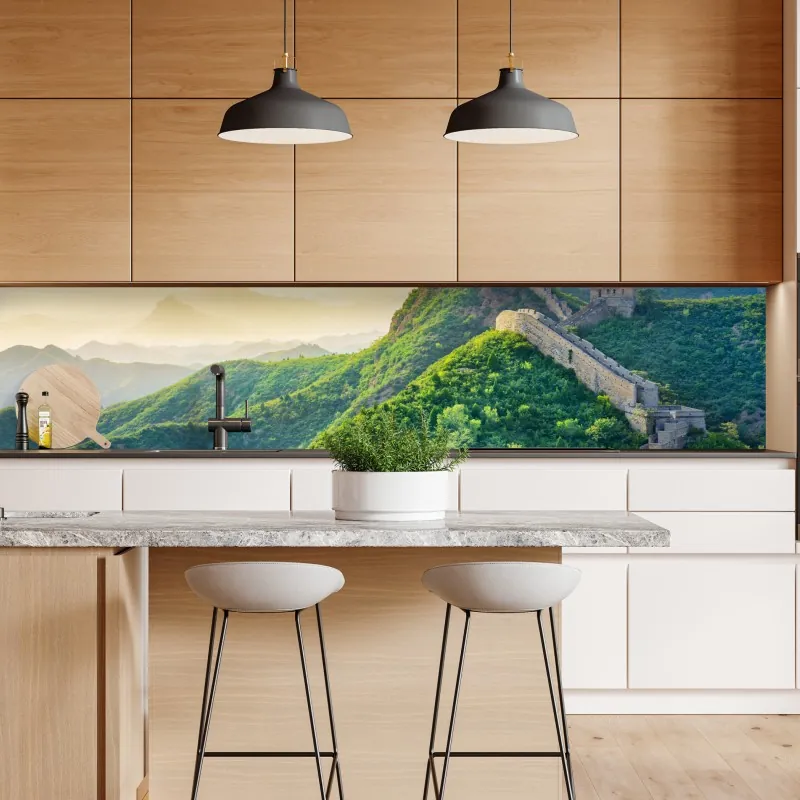 Naklejka repozycjonowalna Wielki Mur o świcie nad zielonymi górami – Wallissimo® Naklejka repozycjonowalna Wielki Mur o świcie nad zielonymi górami – Wallissimo®