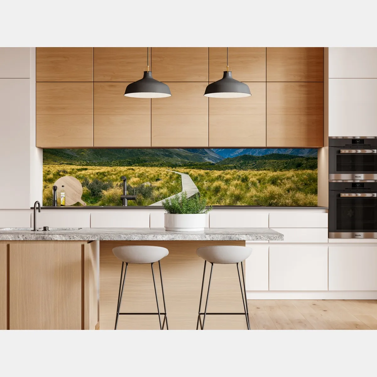 Naklejka repozycjonowalna kładka przez łąkę prowadząca do ośnieżonych szczytów – Wallissimo® Naklejka repozycjonowalna kładka przez łąkę prowadząca do ośnieżonych szczytów – Wallissimo®