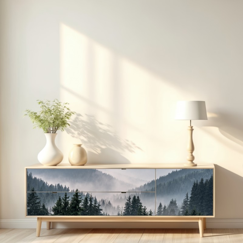 Naklejka repozycjonowalna mglisty górski las – Wallissimo® Naklejka repozycjonowalna mglisty górski las – Wallissimo®