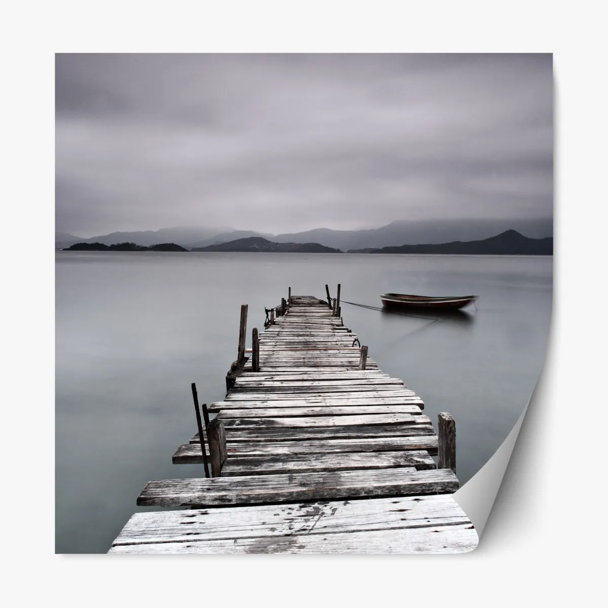 Naklejka repozycjonowalna ciche drewniane molo nad spokojnym morzem – Wallissimo® Naklejka repozycjonowalna ciche drewniane molo nad spokojnym morzem – Wallissimo®