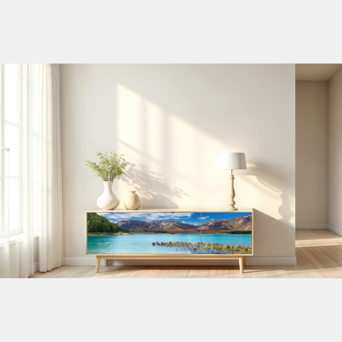 Naklejka repozycjonowalna Lake Tekapo łubinowy dywan nad turkusowym jeziorem – Wallissimo® Naklejka repozycjonowalna Lake Tekapo łubinowy dywan nad turkusowym jeziorem – Wallissimo®