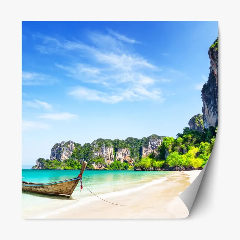 Naklejka repozycjonowalna tradycyjna łódź na plaży Railay, Tajlandia