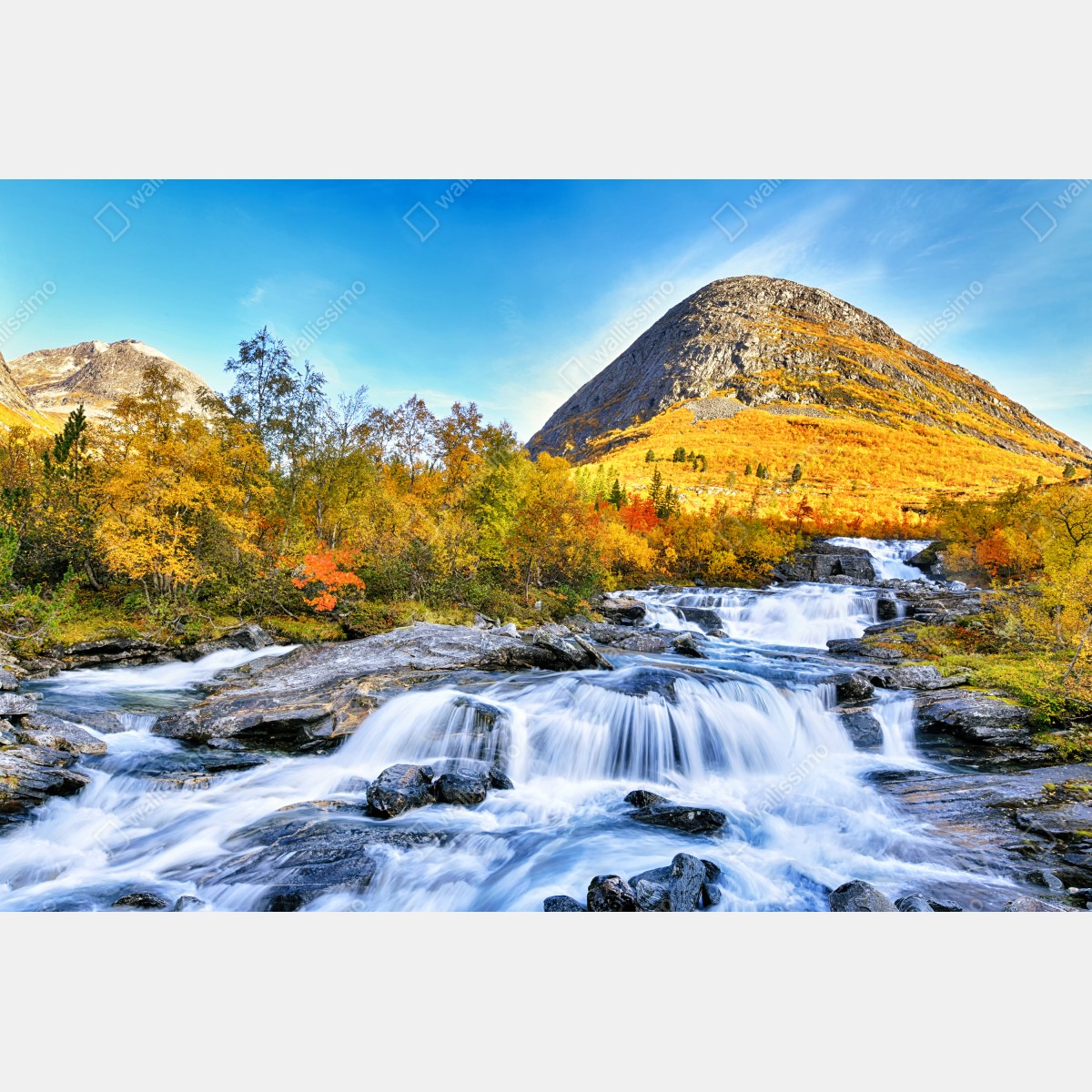 Naklejka repozycjonowalna złoty jesienny wodospad – Wallissimo® Naklejka repozycjonowalna złoty jesienny wodospad – Wallissimo®