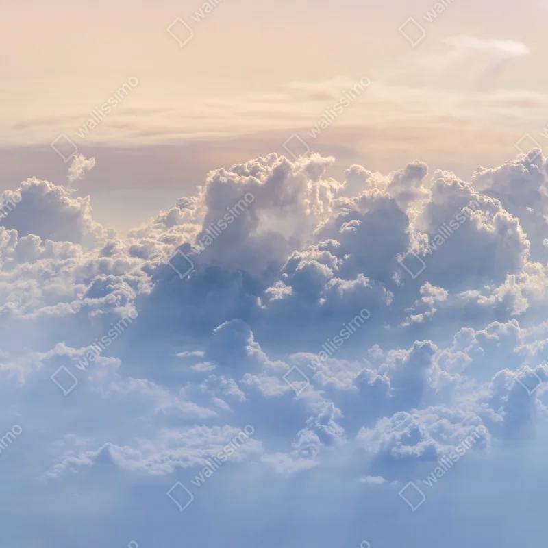 Naklejka repozycjonowalna delikatne chmury nad błękitnym niebem – Wallissimo® Naklejka repozycjonowalna delikatne chmury nad błękitnym niebem – Wallissimo®