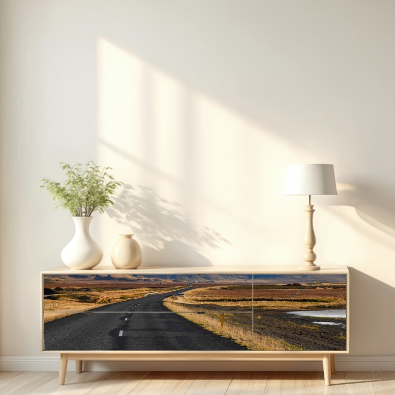 Naklejka repozycjonowalna pusta droga prowadząca do ośnieżonych gór, Islandia – Wallissimo® Naklejka repozycjonowalna pusta droga prowadząca do ośnieżonych gór, Islandia – Wallissimo®