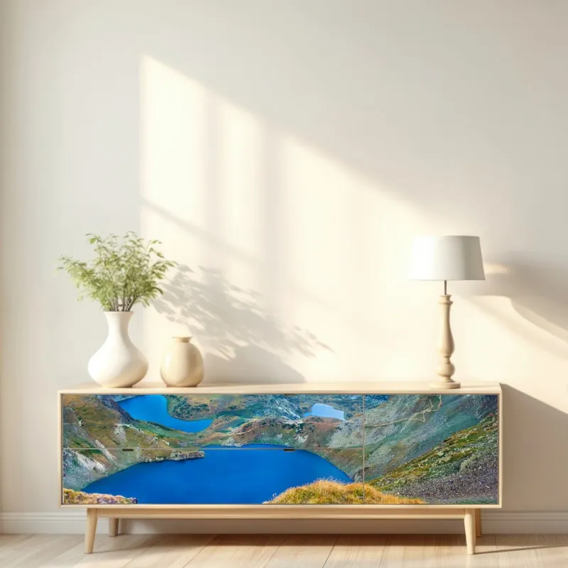 Naklejka repozycjonowalna alpejskie błękitne jeziora panorama – Wallissimo® Naklejka repozycjonowalna alpejskie błękitne jeziora panorama – Wallissimo®