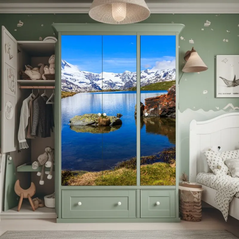 Naklejka na szafę pionowa miejska symetria w monochromie – Wallissimo®