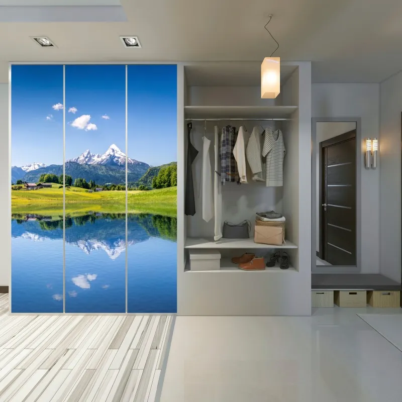 Naklejka na szafę alpejskie szczyty odbite w spokojnym jeziorze – Wallissimo® Naklejka na szafę alpejskie szczyty odbite w spokojnym jeziorze – Wallissimo®