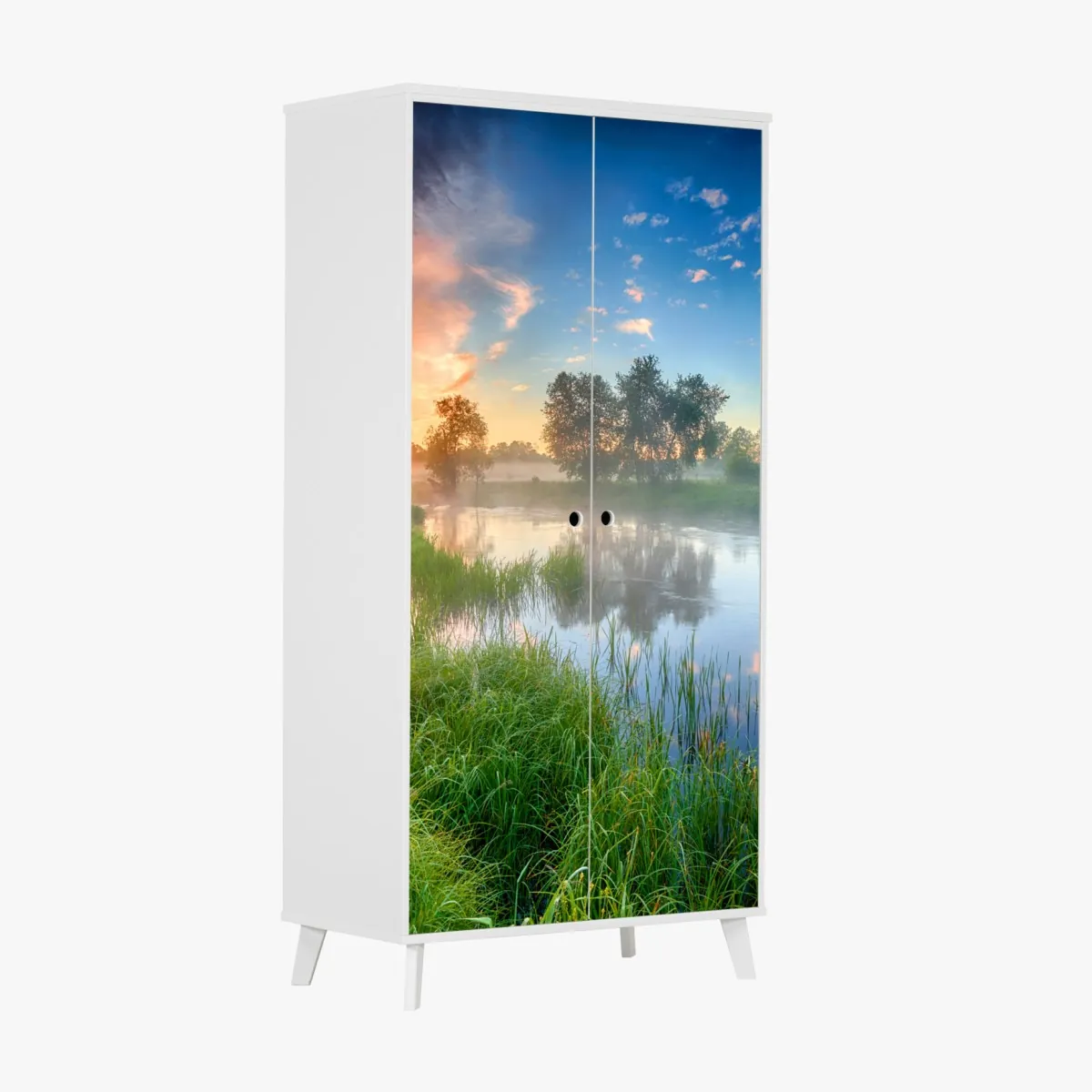 Naklejka na szafę mgła o świcie nad brzegiem rzeki – Wallissimo® Naklejka na szafę mgła o świcie nad brzegiem rzeki – Wallissimo®