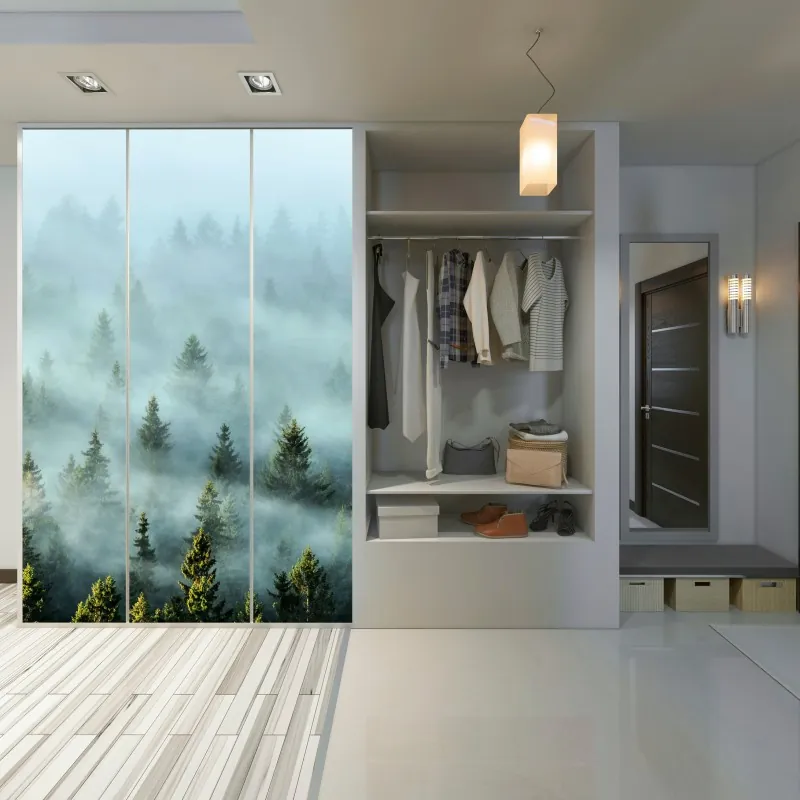 Naklejka na szafę słoneczna uliczka z kamiennymi domami i kolorowymi okiennicami – Wallissimo®