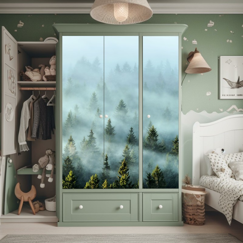 Naklejka na szafę mglisty las jodłowy o poranku – Wallissimo® Naklejka na szafę mglisty las jodłowy o poranku – Wallissimo®