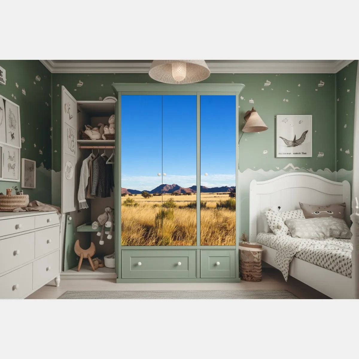 Naklejka na szafę spokojny krajobraz sawanny pod bezchmurnym niebem – Wallissimo® Naklejka na szafę spokojny krajobraz sawanny pod bezchmurnym niebem – Wallissimo®