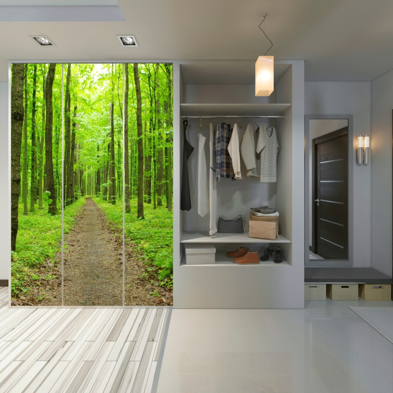 Naklejka na szafę spokojna zielona ścieżka w lesie – Wallissimo® Naklejka na szafę spokojna zielona ścieżka w lesie – Wallissimo®