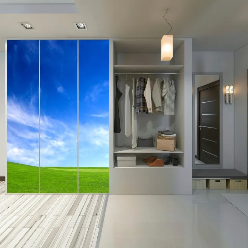 Naklejka na szafę słoneczna zielona łąka pod niebieskim niebem – Wallissimo® Naklejka na szafę słoneczna zielona łąka pod niebieskim niebem – Wallissimo®