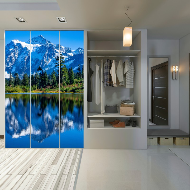 Naklejka na szafę majestatyczne odbicie gór nad jeziorem – Wallissimo® Naklejka na szafę majestatyczne odbicie gór nad jeziorem – Wallissimo®