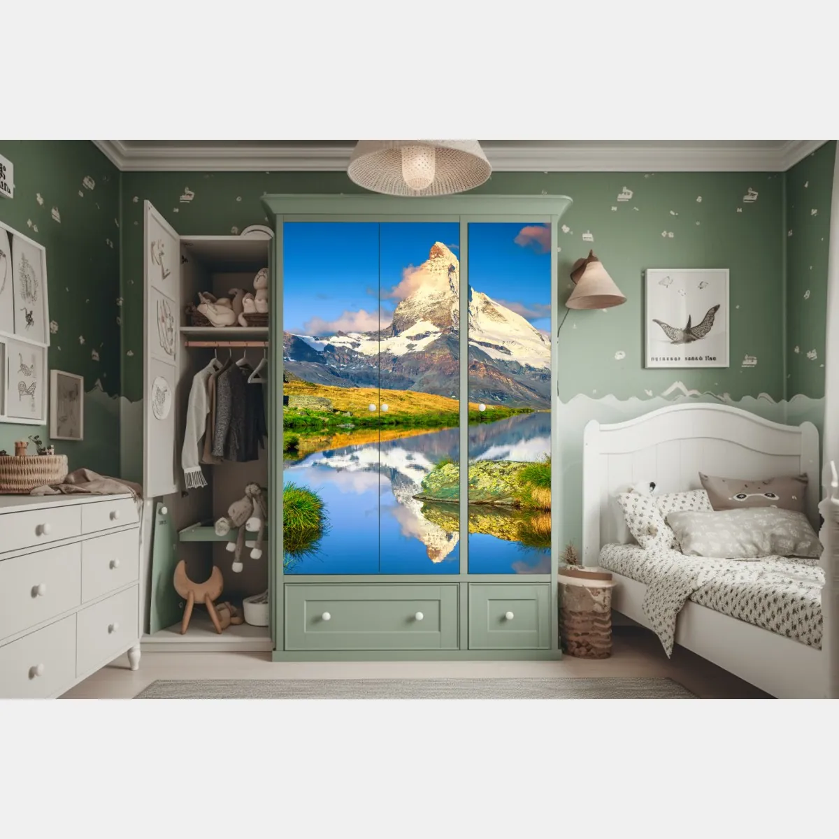 Naklejka na szafę majestatyczny Matterhorn odbity w alpejskim jeziorze – Wallissimo® Naklejka na szafę majestatyczny Matterhorn odbity w alpejskim jeziorze – Wallissimo®