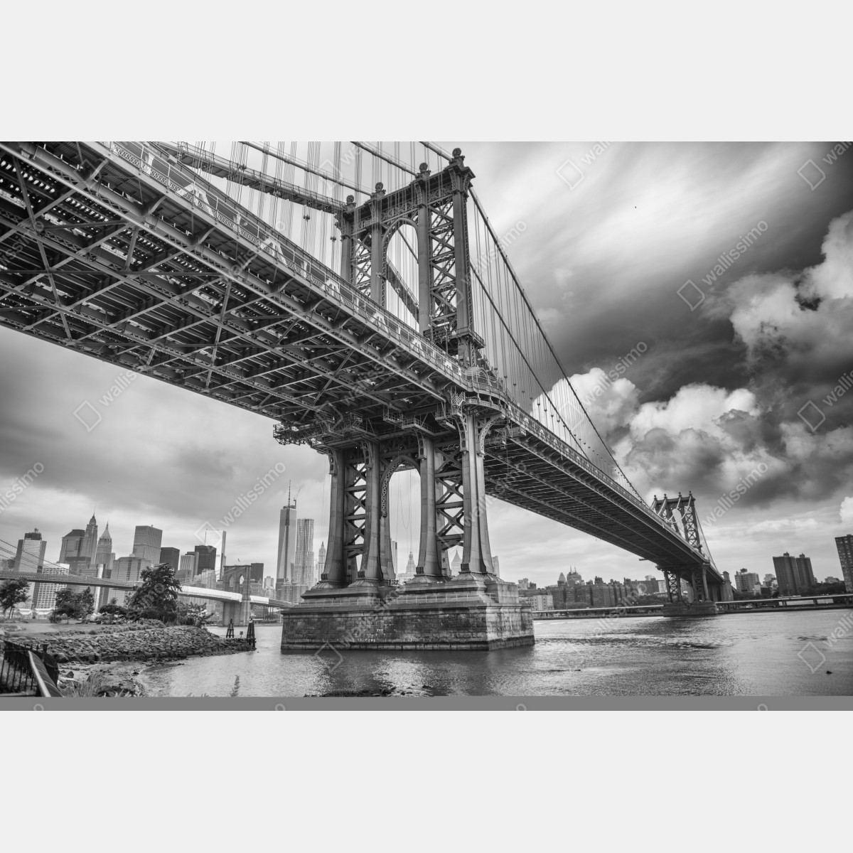 Naklejka na szafę widok z dołu na most Manhattan i panoramę Nowego Jorku – Wallissimo® Naklejka na szafę widok z dołu na most Manhattan i panoramę Nowego Jorku – Wallissimo®