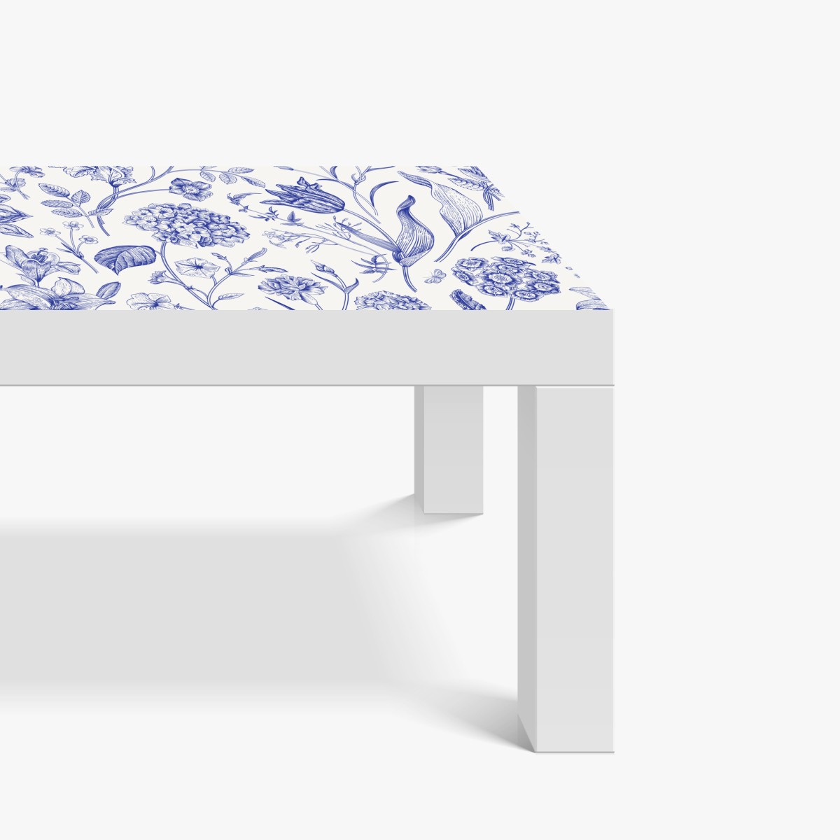 Naklejka na biurko i stół klasyczny niebieski wzór toile z motywem kwiatowym – Wallissimo® Naklejka na biurko i stół klasyczny niebieski wzór toile z motywem kwiatowym – Wallissimo®