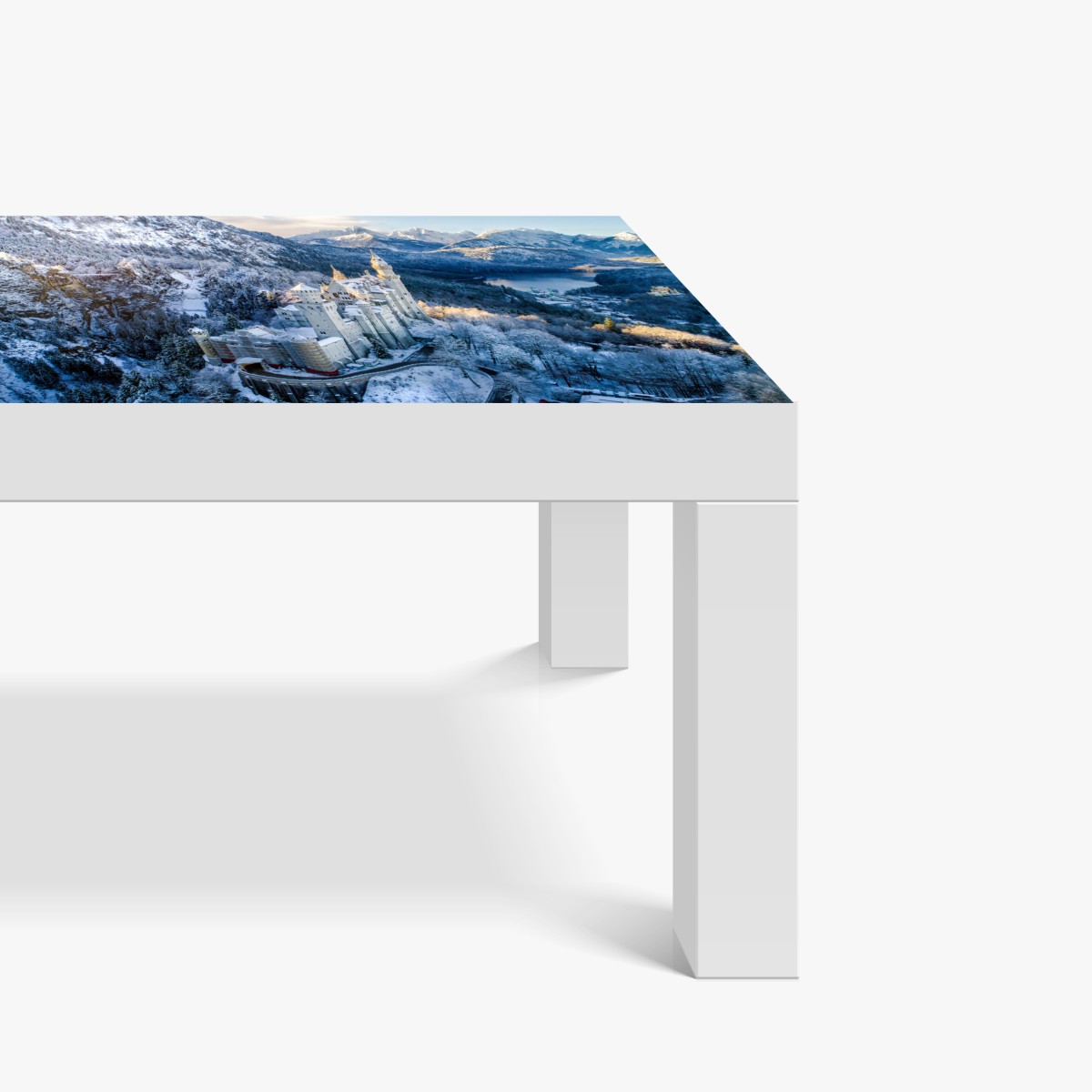 Naklejka na biurko i stół zimowy zamek w ośnieżonych górach – Wallissimo® Naklejka na biurko i stół zimowy zamek w ośnieżonych górach – Wallissimo®