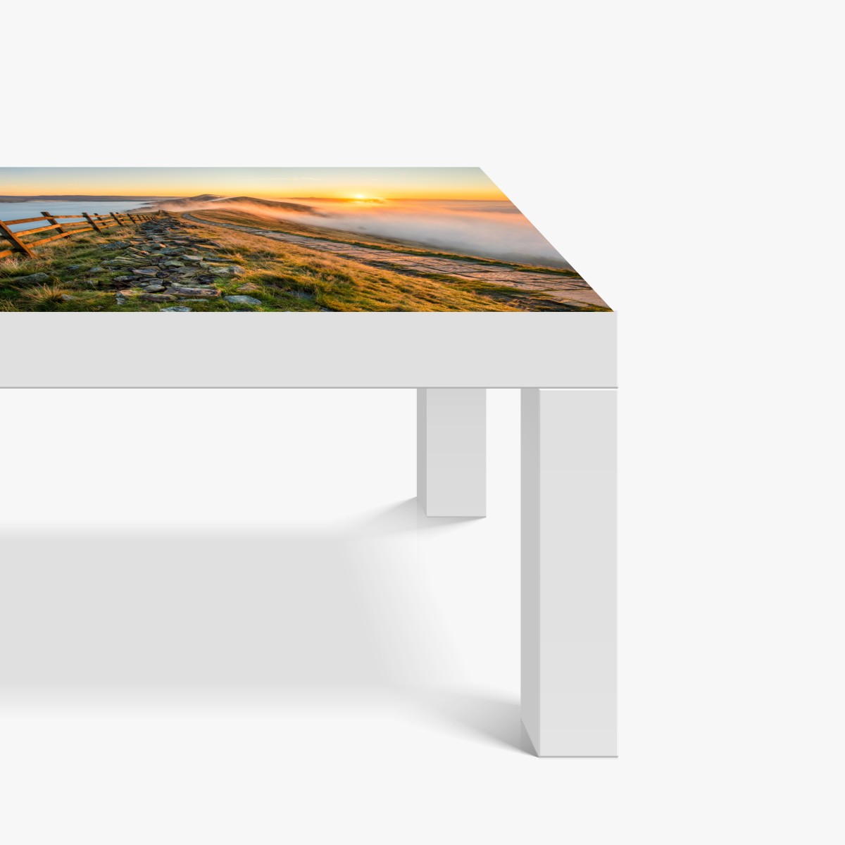 Naklejka na biurko i stół wschód słońca nad mglistym grzbietem z kamienną ścieżką – Wallissimo® Naklejka na biurko i stół wschód słońca nad mglistym grzbietem z kamienną ścieżką – Wallissimo®