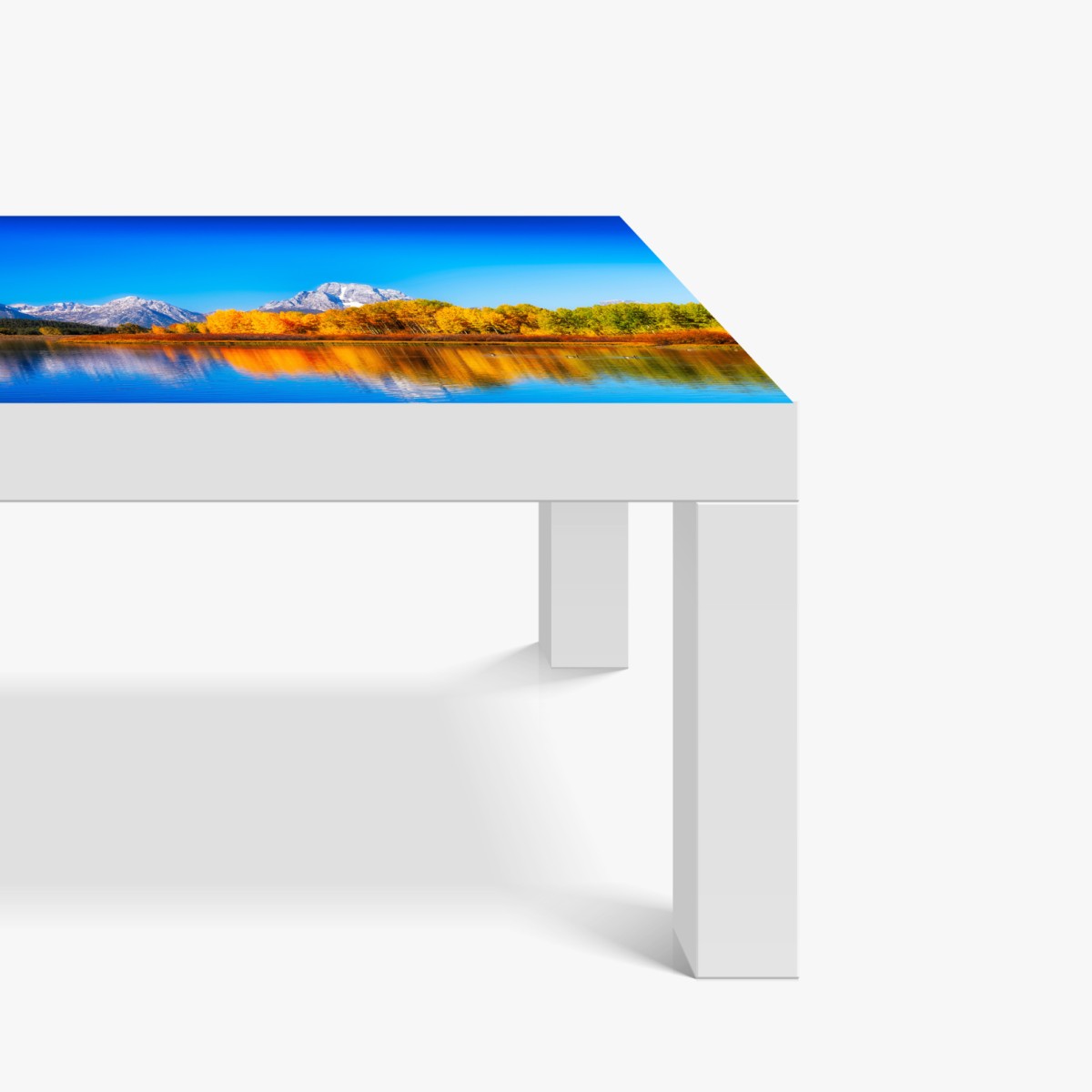 Naklejka na biurko i stół jesienna panorama gór i jeziora – Wallissimo® Naklejka na biurko i stół jesienna panorama gór i jeziora – Wallissimo®