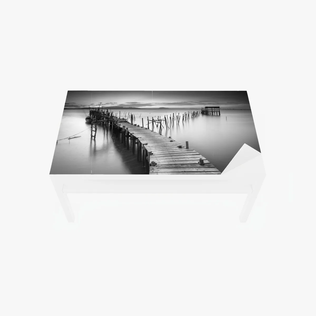 Naklejka na biurko i stół spokojne drewniane molo o zmierzchu – Wallissimo® Naklejka na biurko i stół spokojne drewniane molo o zmierzchu – Wallissimo®