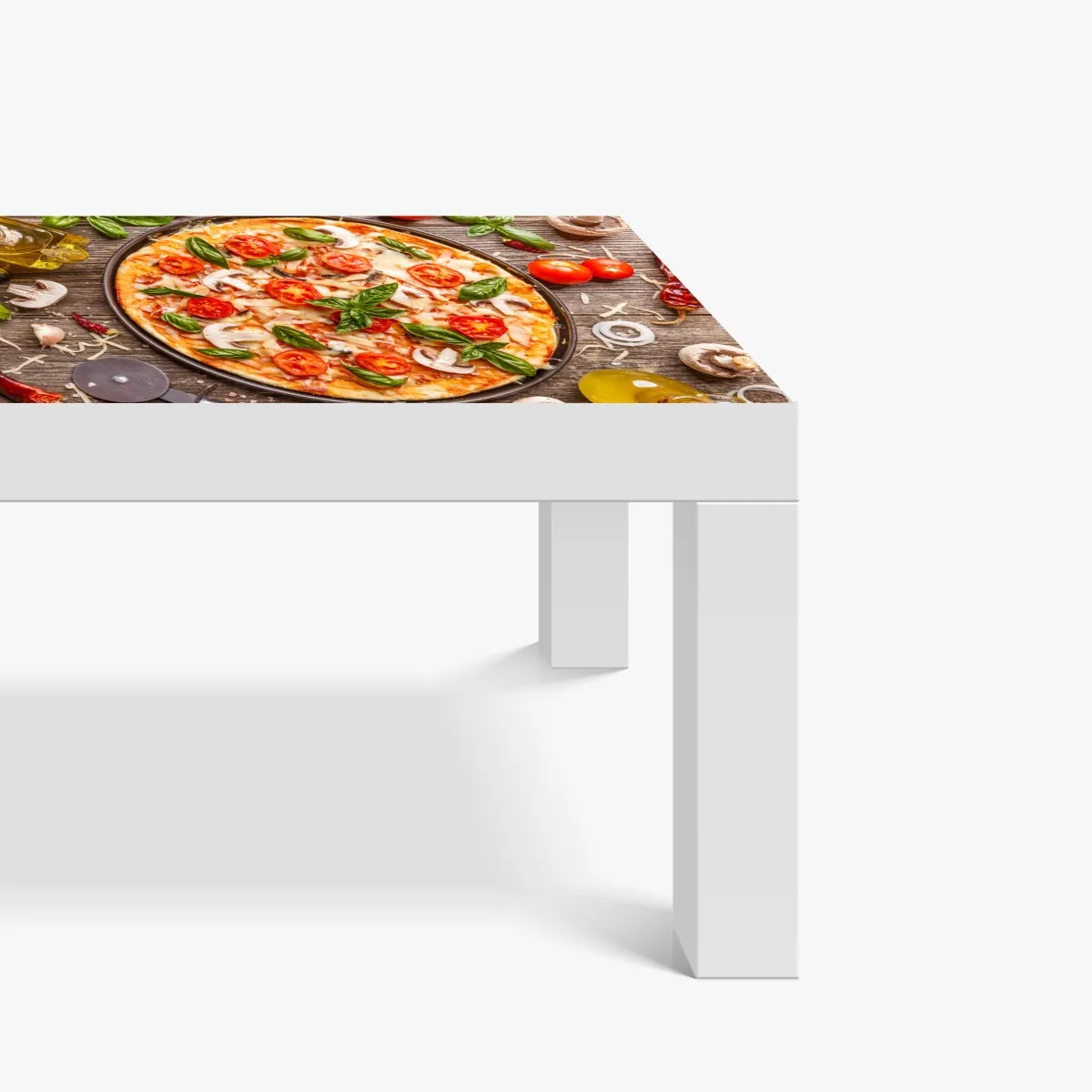 Naklejka na biurko i stół świeża pizza z bazylią i pomidorkami koktajlowymi – Wallissimo® Naklejka na biurko i stół świeża pizza z bazylią i pomidorkami koktajlowymi – Wallissimo®