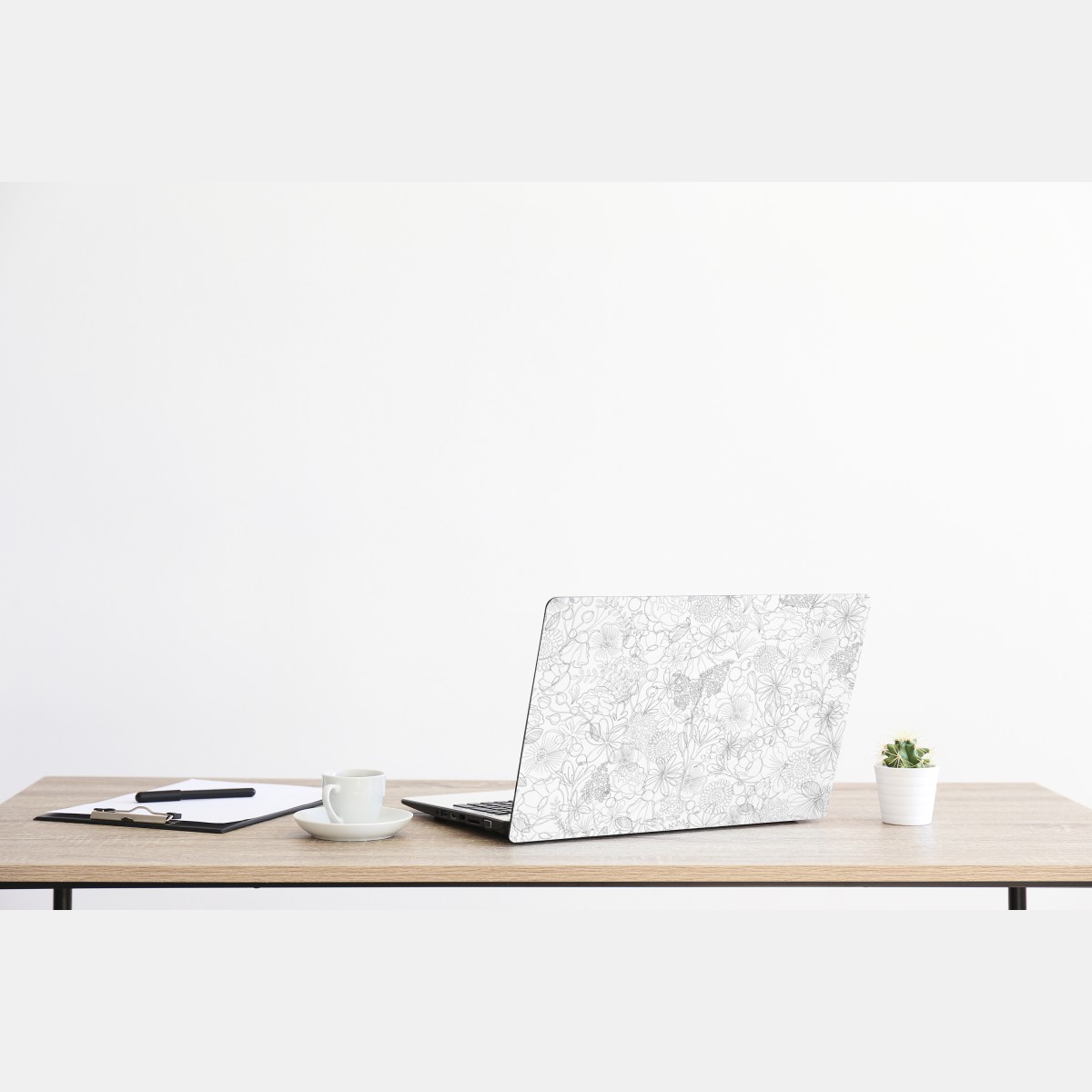 Naklejka na laptopa delikatny ręcznie rysowany kwiatowy wzór liniowy – Wallissimo® Naklejka na laptopa delikatny ręcznie rysowany kwiatowy wzór liniowy – Wallissimo®