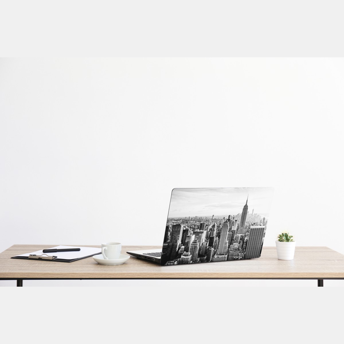 Naklejka na laptopa Nowy Jork panorama w odcieniach szarości – Wallissimo® Naklejka na laptopa Nowy Jork panorama w odcieniach szarości – Wallissimo®