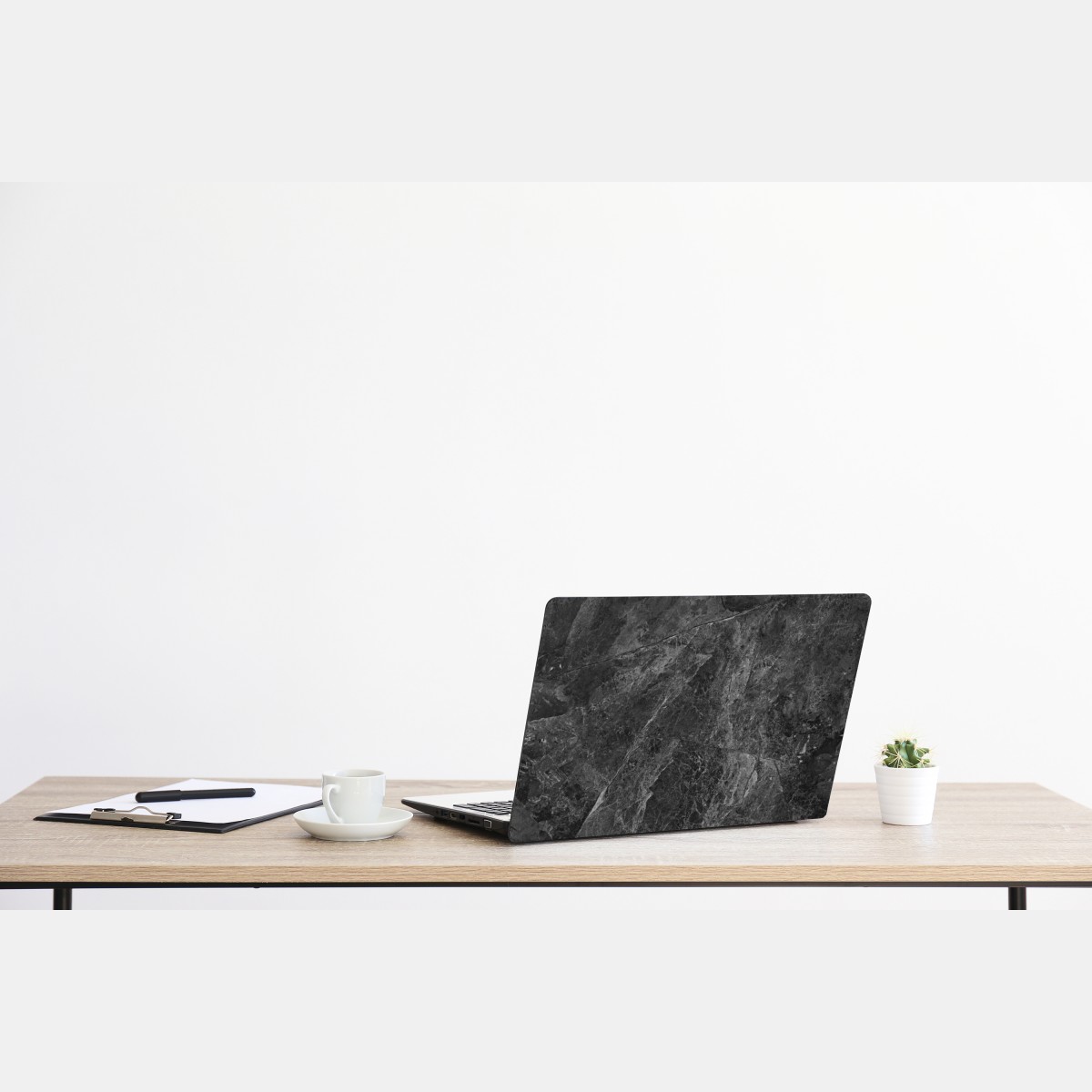 Naklejka na laptopa ciemna faktura marmuru – Wallissimo® Naklejka na laptopa ciemna faktura marmuru – Wallissimo®