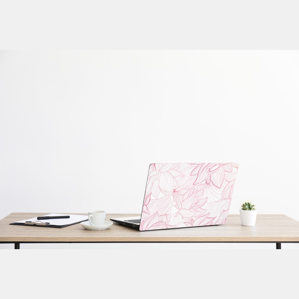 Naklejka na laptopa delikatny różowy wzór kwiatowy – Wallissimo® Naklejka na laptopa delikatny różowy wzór kwiatowy – Wallissimo®