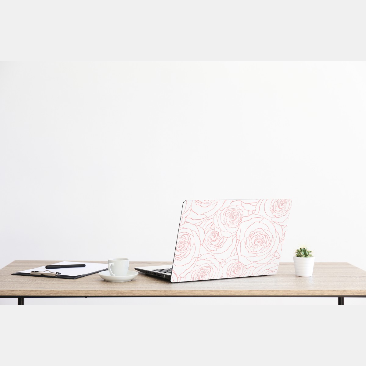 Naklejka na laptopa delikatny wzór różowych róż – Wallissimo® Naklejka na laptopa delikatny wzór różowych róż – Wallissimo®