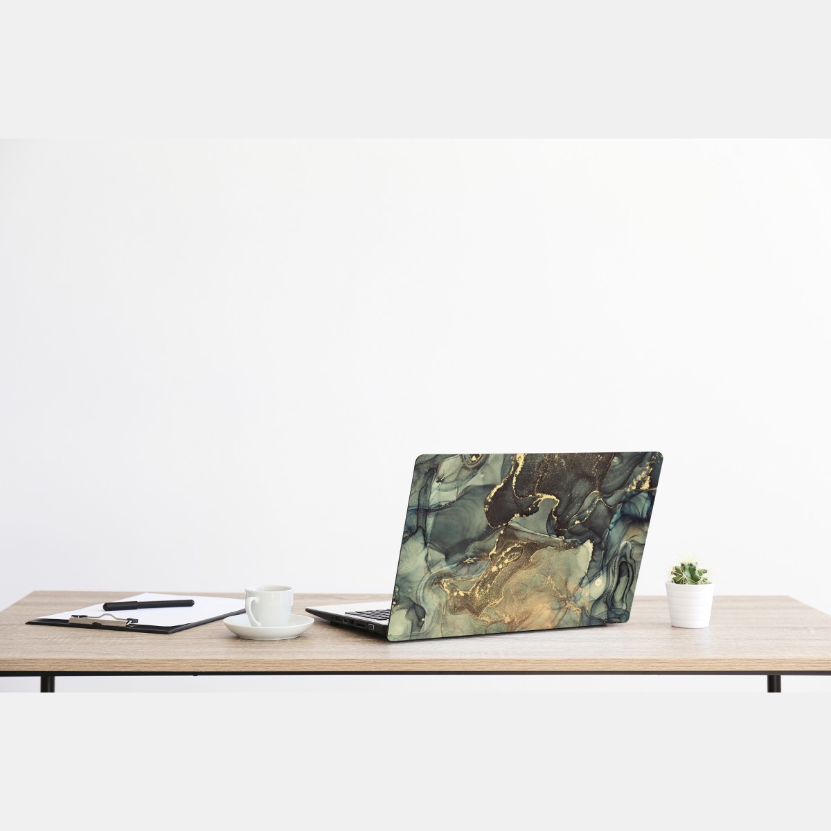 Naklejka na laptopa turkusowo-złota abstrakcja płynna – Wallissimo® Naklejka na laptopa turkusowo-złota abstrakcja płynna – Wallissimo®