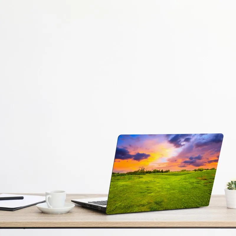 Naklejka na laptopa Kirkjufell wschód słońca górski pejzaż – Wallissimo®