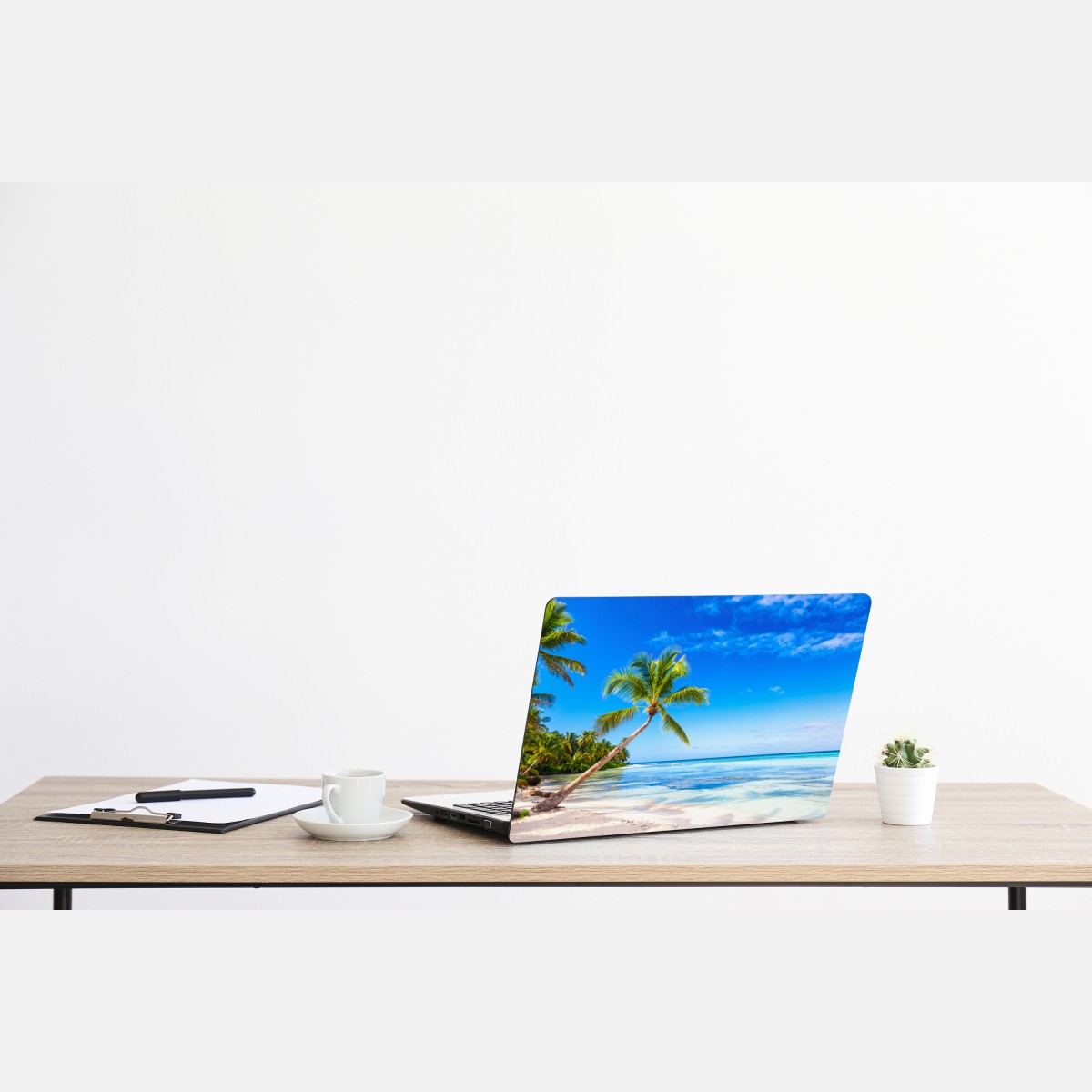 Naklejka na laptopa tropikalna plaża z palmą – Wallissimo® Naklejka na laptopa tropikalna plaża z palmą – Wallissimo®