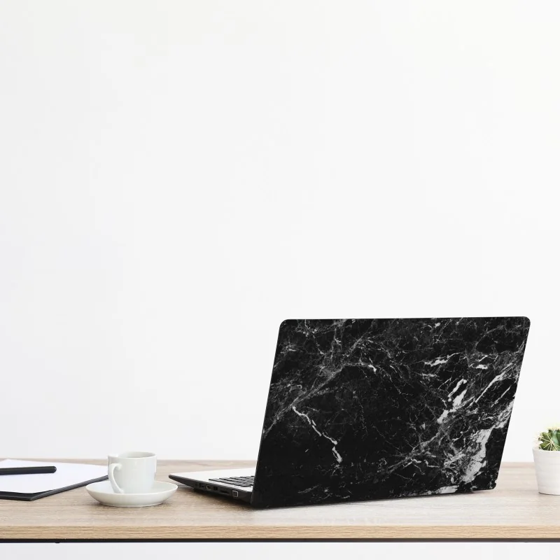 Naklejka na laptopa czarny marmur z białymi żyłkami – Wallissimo® Naklejka na laptopa czarny marmur z białymi żyłkami – Wallissimo®