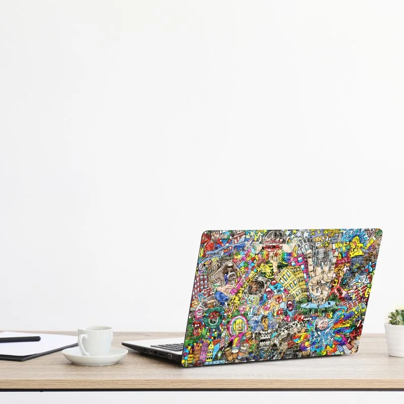 Naklejka na laptopa ciemny marmur ze złotymi i kremowymi żyłami – Wallissimo®