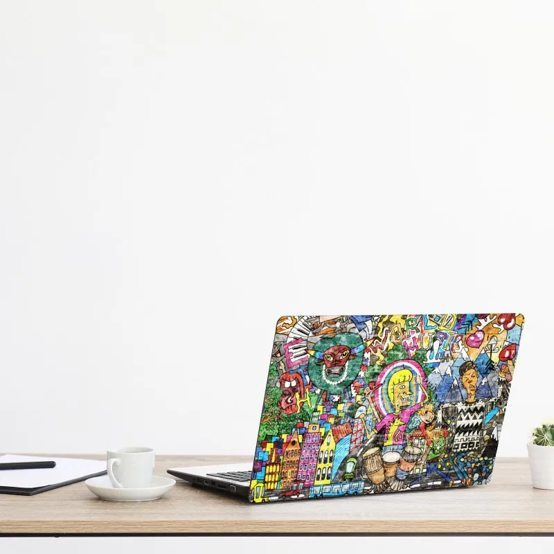 Naklejka na laptopa ciemny marmur ze złotymi i kremowymi żyłami – Wallissimo®